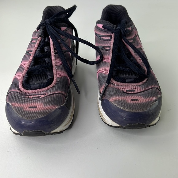 Girl's Nike Air Max Pink Charcoal Running Shoe size 11 - Picture 8 of 8